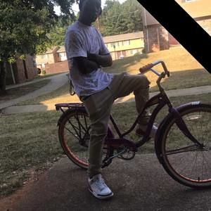 Meet your Posher, Derek